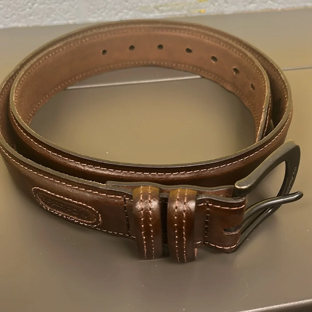 Columbia brown leather belt